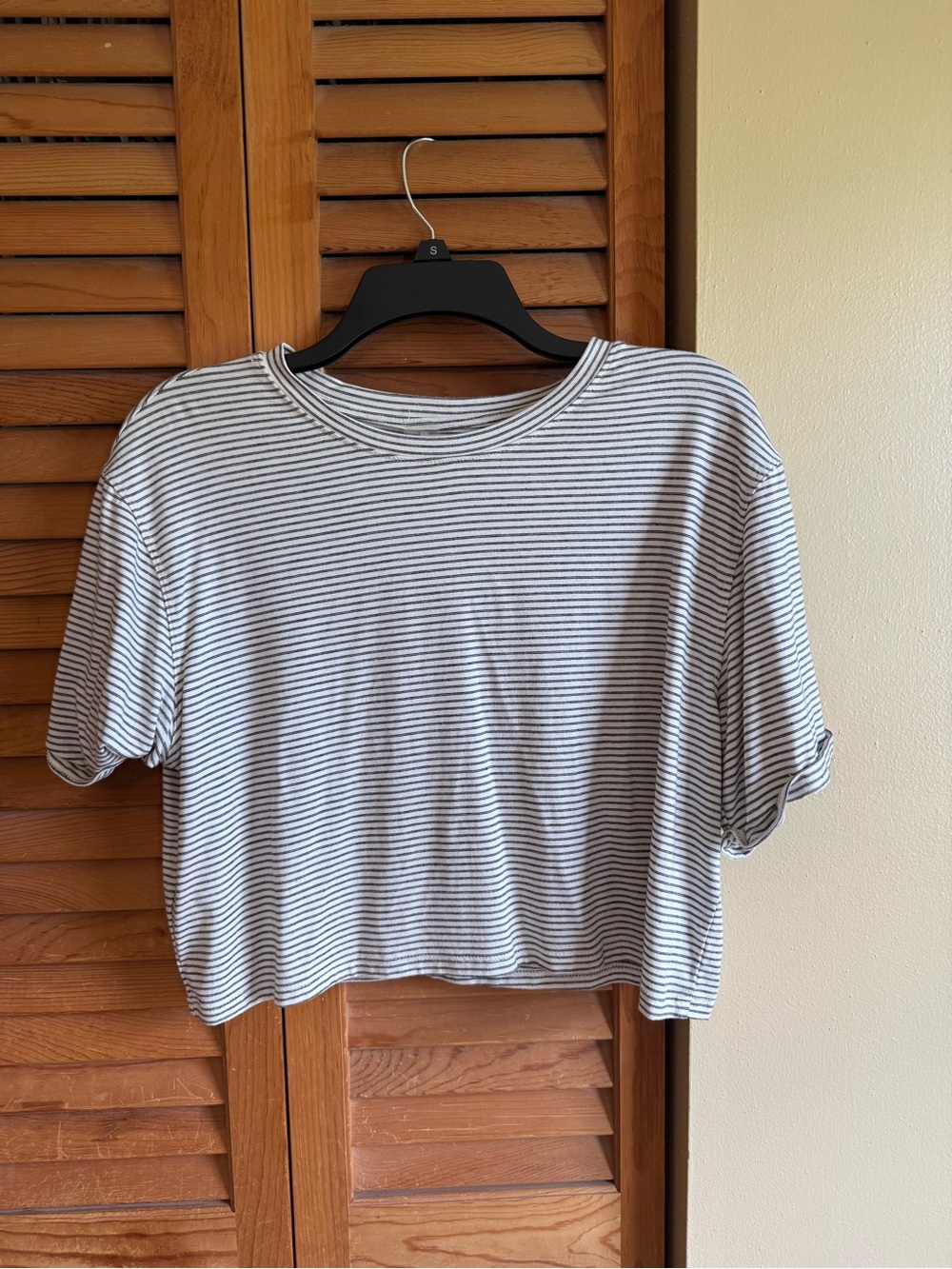 Altar’d State Women’s Cropped Tee - White & Black